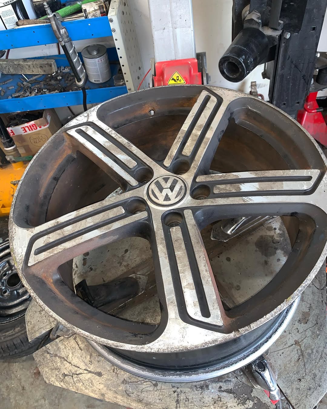 Alloy Wheel Restoration In Staines-Upon-Thames